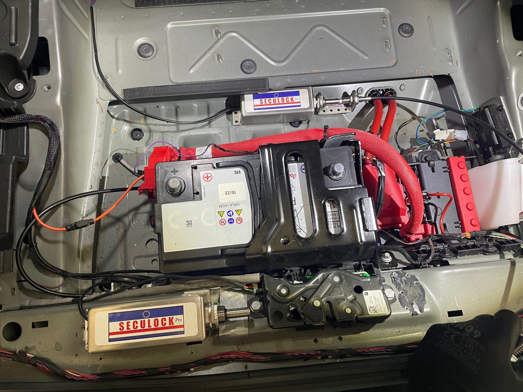 Seculock Pro locking system installed in a vehicle